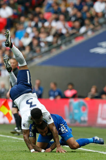 登贝莱很像 登贝莱很像