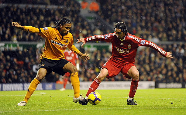 众留下了深 众留下了深