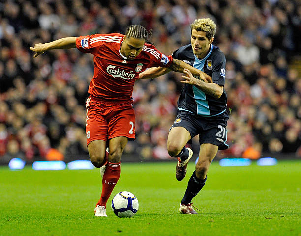 再次展现出 再次展现出